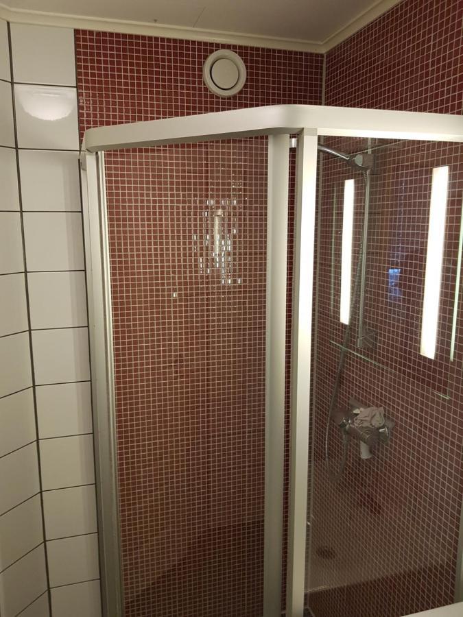 Апартаменты Fjaerland Vateviksvegen 17 Boyum Экстерьер фото